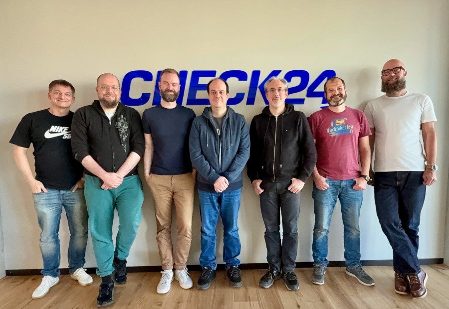 Photo of Sebastian Feldmann, Volker Dusch, Sebastian Heuer, Sebastian Bergmann, Arne Blankerts, Markus Staab, and Andreas Möller